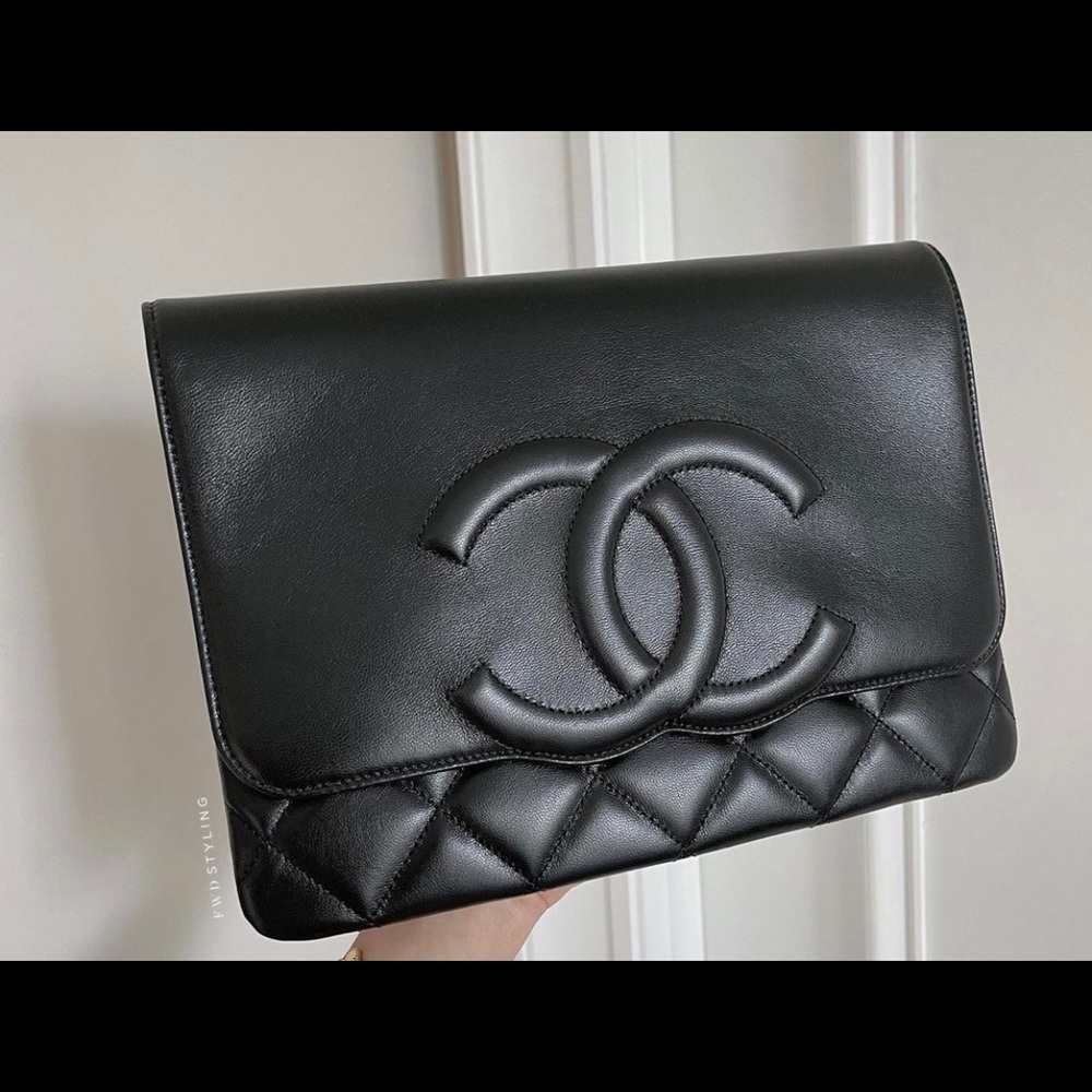 Chanel clutch